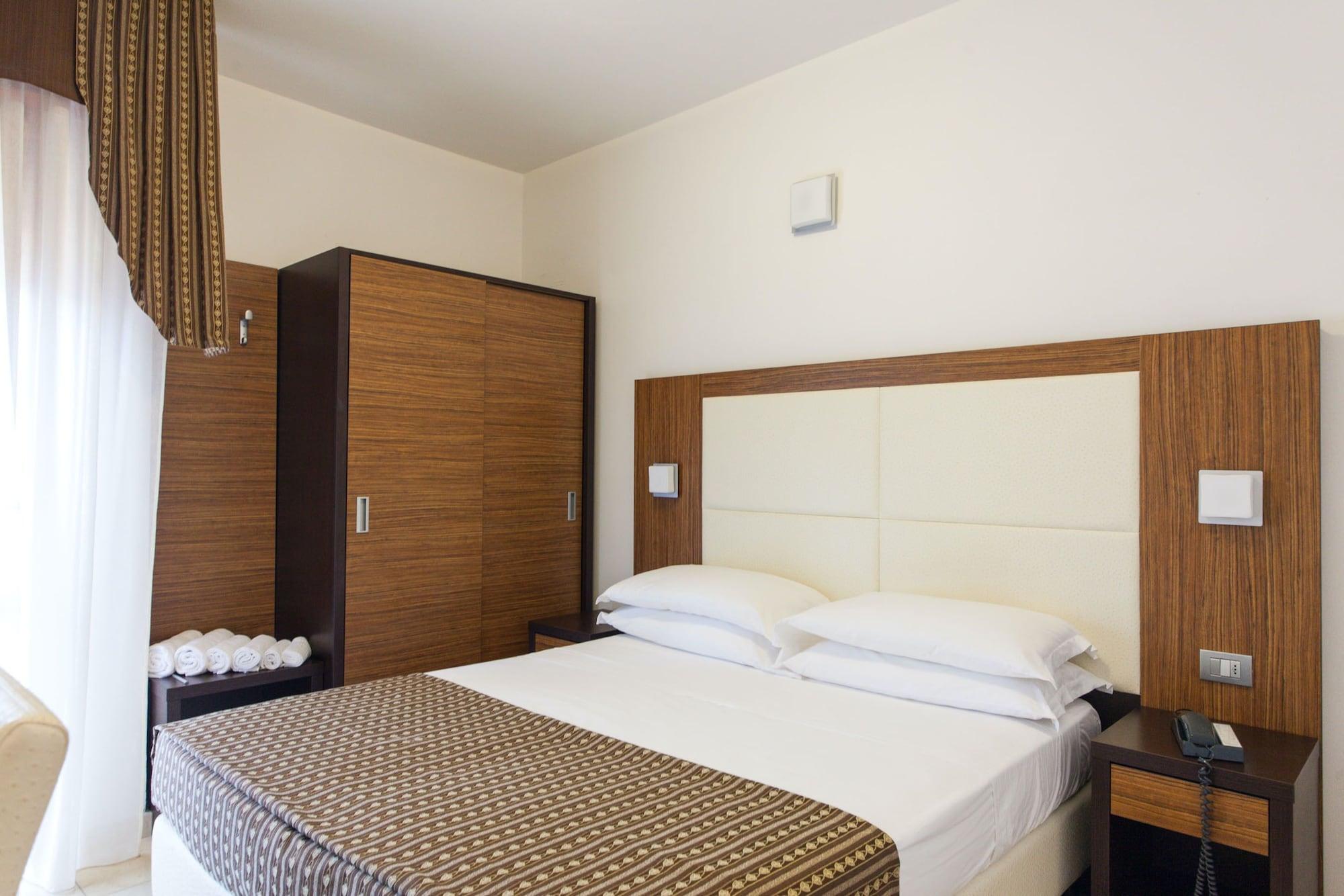 Hotel Palos Римини Екстериор снимка