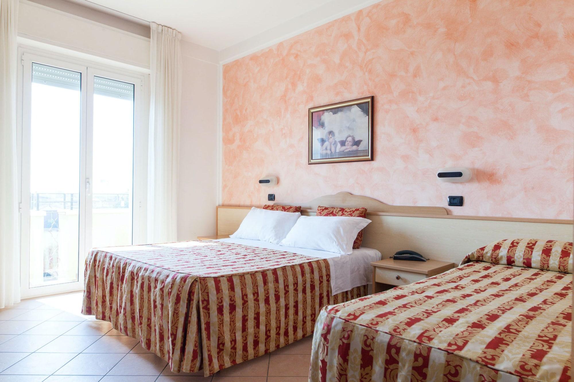 Hotel Palos Римини Екстериор снимка