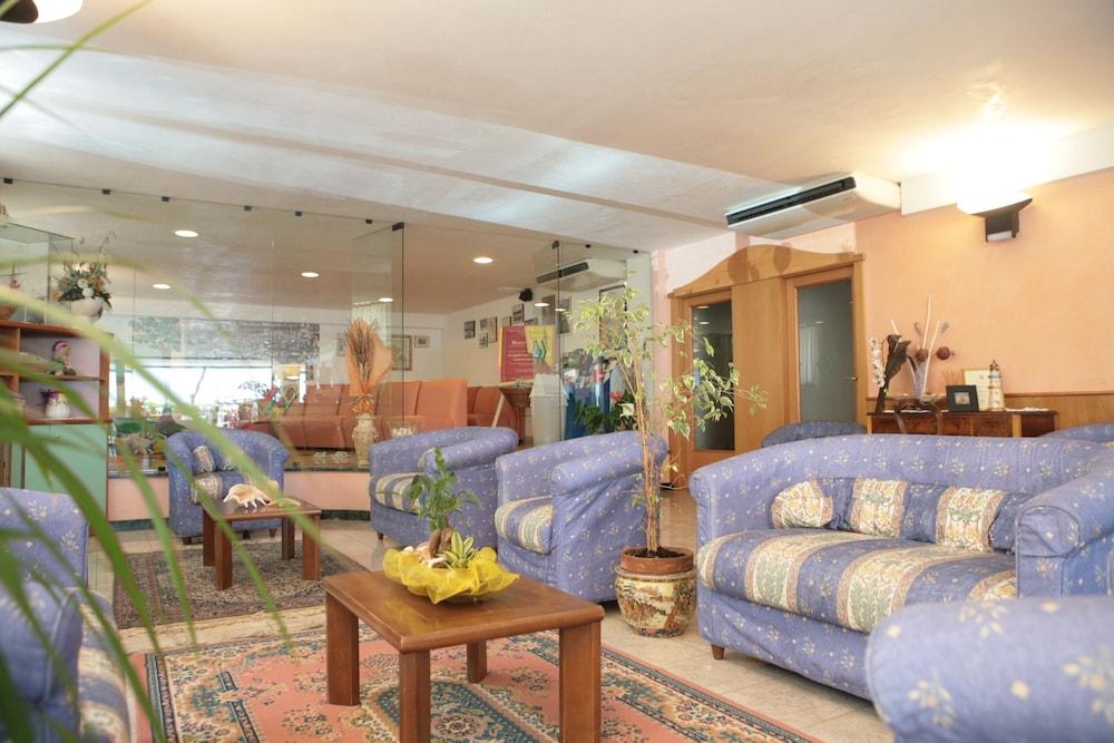 Hotel Palos Римини Екстериор снимка